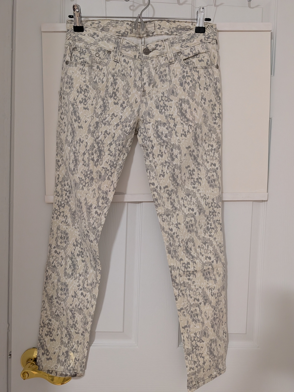 Free People Slim Skinny Jeans in Snake Print